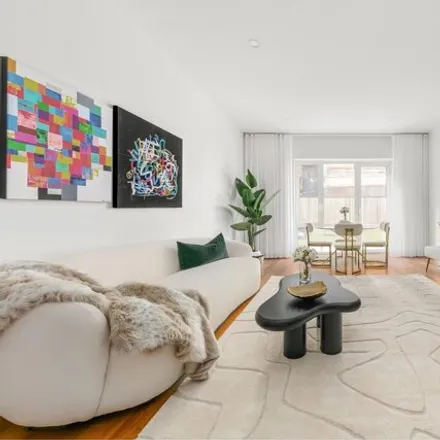 Buy this 4 bed condo on 427 East 90th Street in New York, NY 10128