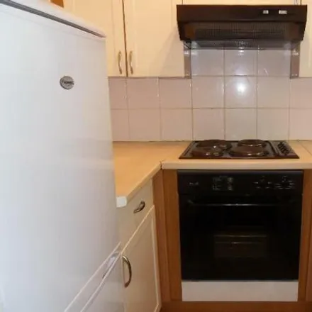 Image 2 - Halcyon Court Residential Home, 55 Cliff Road, Leeds, LS6 2EZ, United Kingdom - Apartment for rent