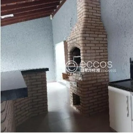 Buy this 3 bed house on Manaca in Cidade Jardim, Uberlândia - MG
