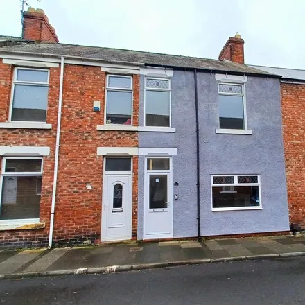Rent this 3 bed townhouse on Bell Street in Bishop Auckland, DL14 6BA