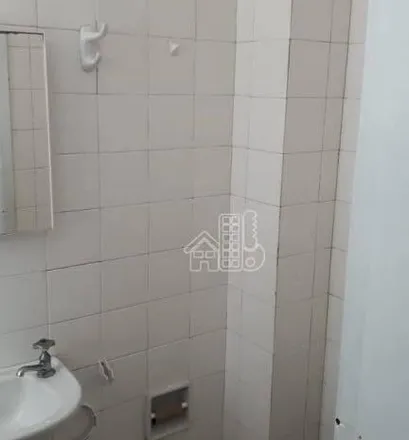 Buy this 3 bed apartment on Caminho do Canto do Rio in São Francisco, Niterói - RJ