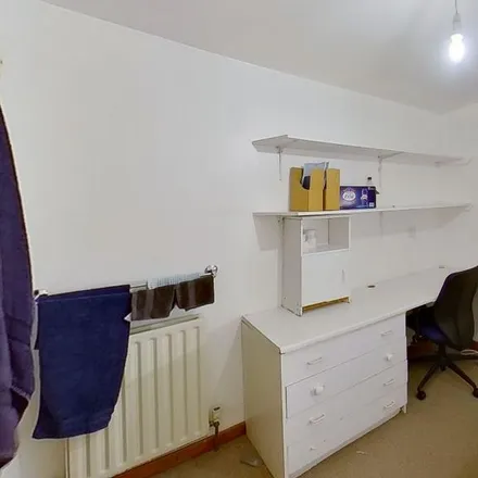 Rent this 1 bed room on The Kings Head in 25-27 Kings's Road, Guildford