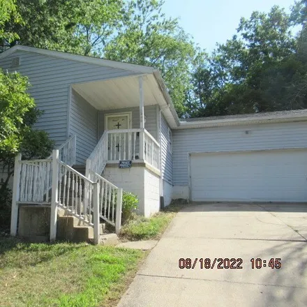Buy this 3 bed house on 1595 Maxen Drive in Akron, OH 44307