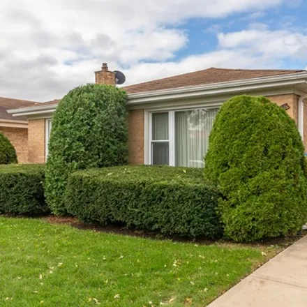 Buy this 3 bed house on 8444 Trumbull Avenue in Skokie, IL 60076