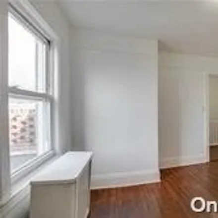 Image 6 - 88-04 207th Street, New York, NY 11427, USA - House for rent