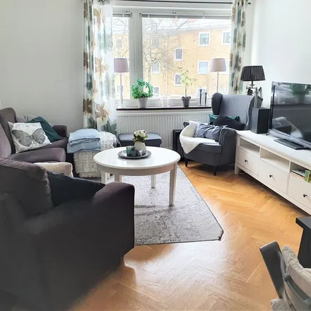 Rent this 3 bed apartment on Margaretagatan in 506 39 Borås, Sweden