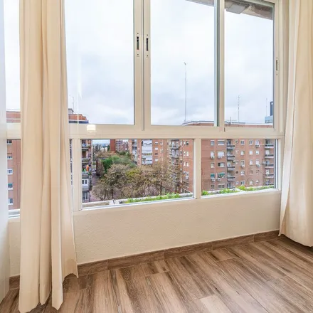 Image 6 - Calle de Mauricio Legendre, 28046 Madrid, Spain - Apartment for rent