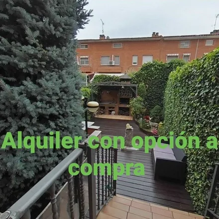 Rent this 11 bed apartment on Avinguda d'Alacant in 4, 25001 Lleida