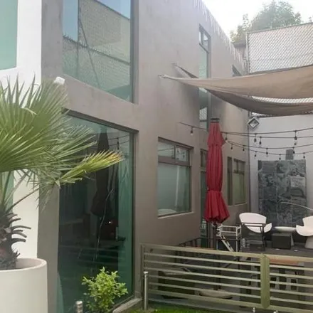 Buy this 3 bed house on Universidad del Valle de Mexico Campus Coyoacán in Calle Carrizal, Ejido Santa Úrsula Coapa