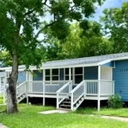 Buy this 2 bed house on 1133 West 10th Street in Freeport, TX 77541