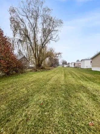 Image 4 - 355 North Chevalier Drive, Howell, MI 48843, USA - Apartment for sale