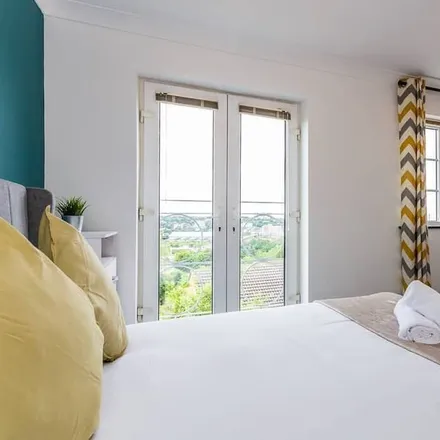 Rent this 5 bed house on Gateshead in NE8 1PJ, United Kingdom