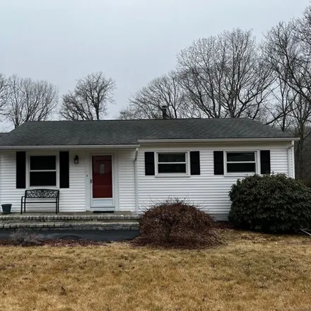Rent this 3 bed house on 27 Shawondassee Drive in Stonington, CT 06378