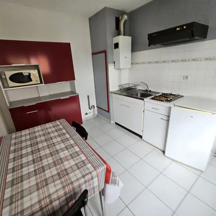 Image 5 - 32 Rue du Maréchal Leclerc, 71200 Le Creusot, France - Apartment for rent