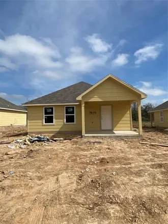 Buy this 3 bed house on 25th Street in Hempstead, TX 77445