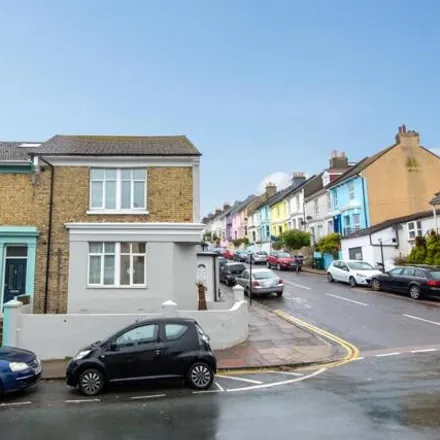 Rent this 7 bed townhouse on Evelyn Terrace in Brighton, BN2 0EP