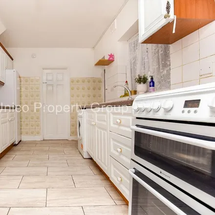 Image 3 - 25 Torrens Road, London, E15 4NA, United Kingdom - Townhouse for rent