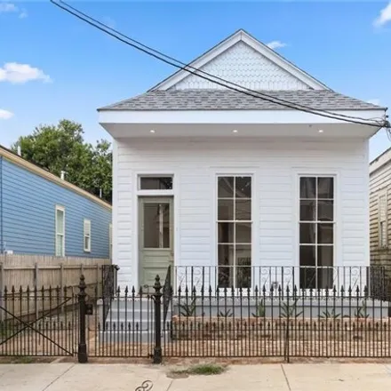 Buy this 3 bed house on 8534 Jeannette Street in New Orleans, LA 70118