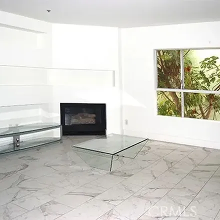 Image 3 - 939 Palm Avenue, West Hollywood, CA 90069, USA - Apartment for rent