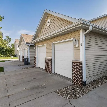 Image 4 - Wheatland Community Centre, Muirfield Drive, Summit, Cedar Rapids, IA, USA - Condo for sale