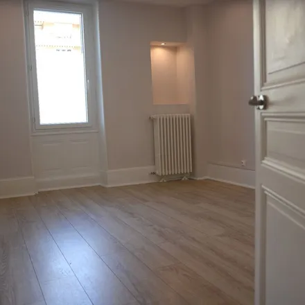 Rent this 3 bed apartment on 36 Rue du Docteur Eynard in 26300 Bourg-de-Péage, France