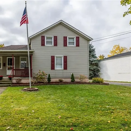 Buy this 4 bed house on 403 East Herrick Avenue in Wellington, Lorain County