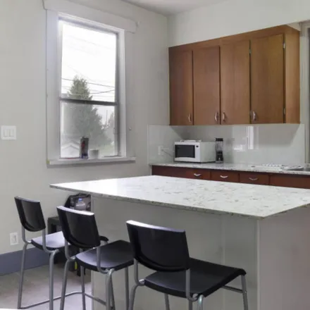 Image 2 - East 54th Avenue, Vancouver, BC, Canada - Room for rent