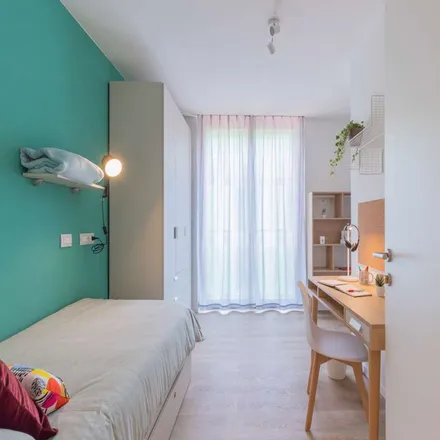Rent this 2 bed room on Via Adalberto Libera 18 in 38122 Trento TN, Italy