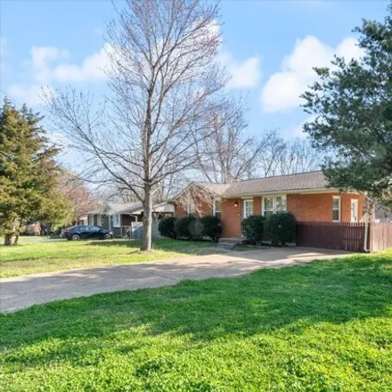 Image 4 - 503 Savely Drive, Oakvale, Hendersonville, TN 37075, USA - House for sale