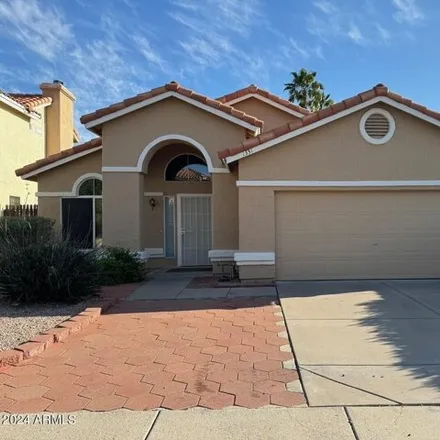 Rent this 3 bed house on 1331 East Saint John Road in Phoenix, AZ 85022