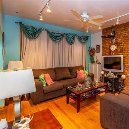 Image 4 - Summit Avenue at Bowers Street, Summit Avenue, Jersey City, NJ 07087, USA - House for sale