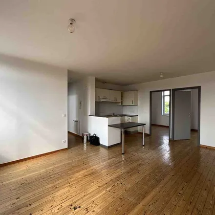 Rent this 3 bed apartment on 14 Rue de Camphin in 59780 Baisieux, France