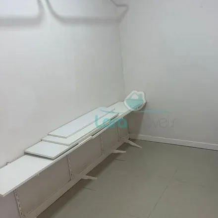 Buy this 2 bed house on Rua Vanderlan Porto da Cunha in Macaé - RJ, 27931-039