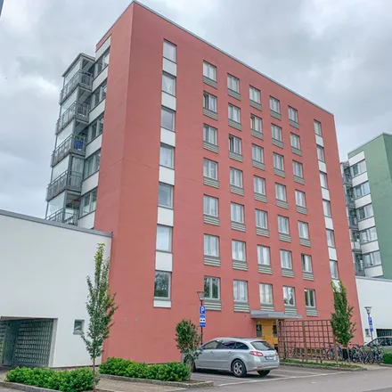 Rent this 4 bed apartment on Käpplunda Gränd 4 in 541 41 Skövde, Sweden