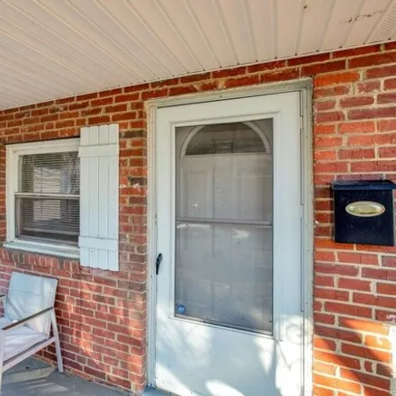Image 4 - 735 Capitol Heights Boulevard, Capitol Heights, Prince George's County, MD 20743, USA - House for sale
