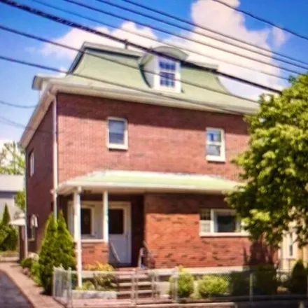 Rent this 3 bed apartment on 107 Pearl Street in Newton, MA 02458