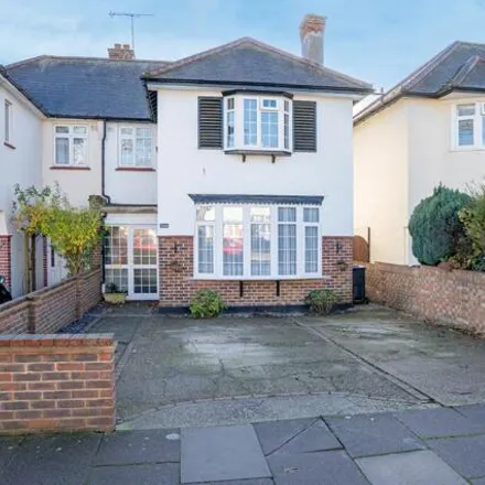 Buy this 4 bed duplex on Sandringham Road in Southend-on-Sea, SS1 2SH