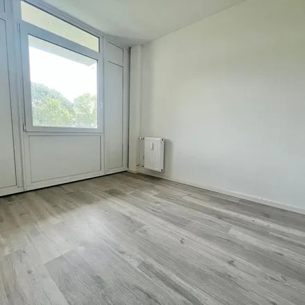Rent this 3 bed apartment on Spinozastraße 5 in 45279 Essen, Germany
