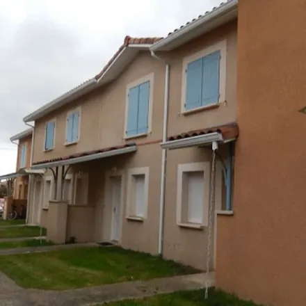 Rent this 3 bed apartment on 1 Passage Porte de Nerviaux in 09100 Pamiers, France