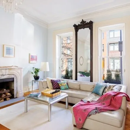 Image 2 - 324 State Street, New York, NY 11201, USA - House for sale