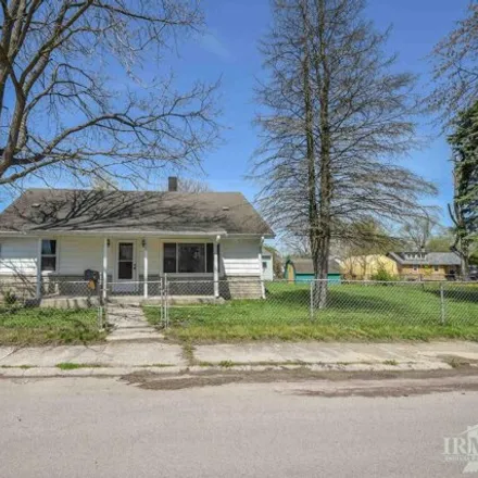 Buy this 4 bed house on 2380 South Rochester Avenue in Muncie, IN 47302