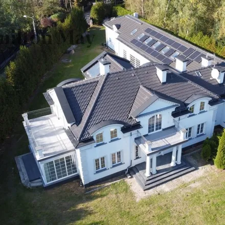 Buy this studio house on Jana i Jędrzeja Śniadeckich 29 in 05-500 Chyliczki, Poland