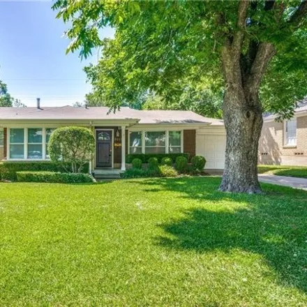 Rent this 5 bed house on 3517 Rogers Avenue in Fort Worth, TX 76109