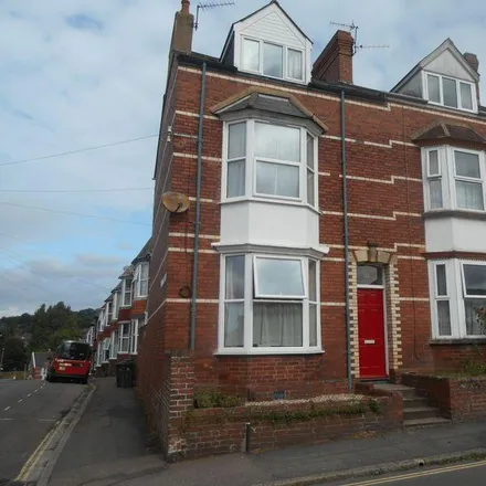 Rent this 6 bed townhouse on 53 Elmside in Exeter, EX4 6LS