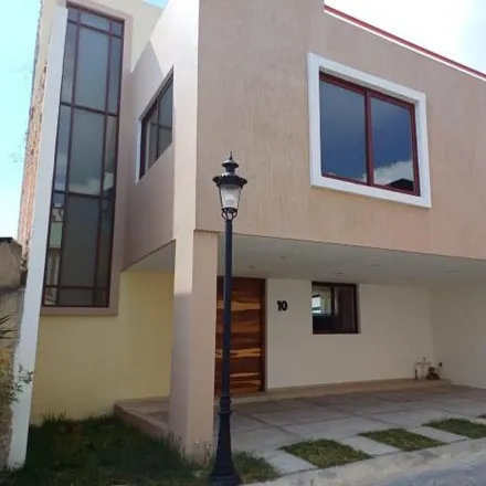 Buy this 3 bed house on Iglesia de Jesucristo "Fuego Pentecostal" in Calle Lauro 72, 45588 Tlaquepaque