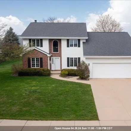 Buy this 4 bed house on 276 Arrowhead Lane in Appleton, WI 54913