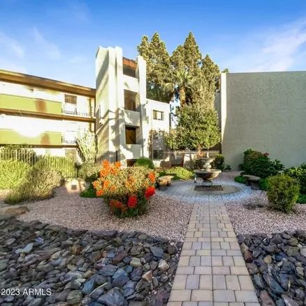 Buy this 1 bed condo on 4401 North Parkway Avenue in Scottsdale, AZ 85251