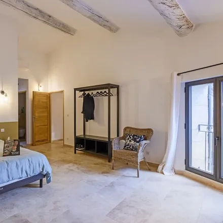 Rent this 3 bed house on 13520 Maussane-les-Alpilles
