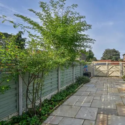 Buy this 3 bed townhouse on Renfrew Close in London, E6 5PG