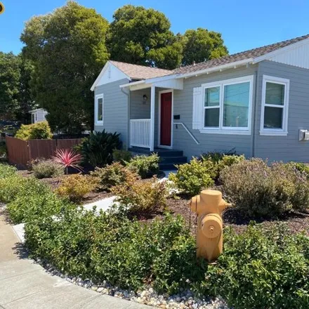 Rent this 2 bed house on 10 Beresford Ct in San Mateo, California